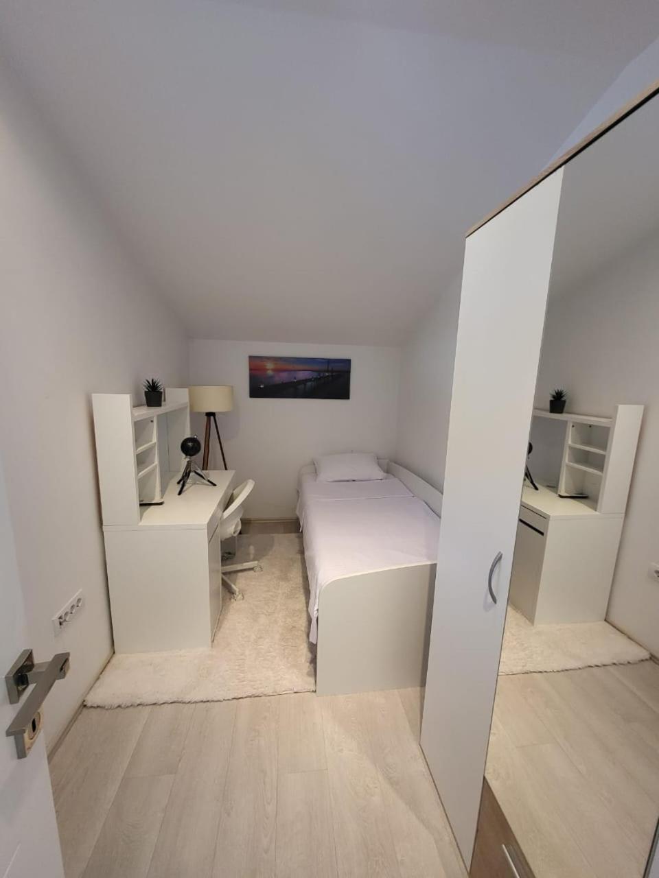 Matkovic Residence Тиват Екстер'єр фото