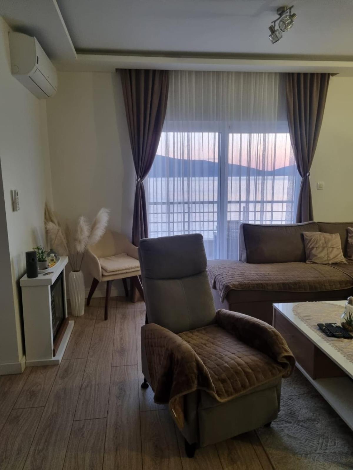 Matkovic Residence Тиват Екстер'єр фото